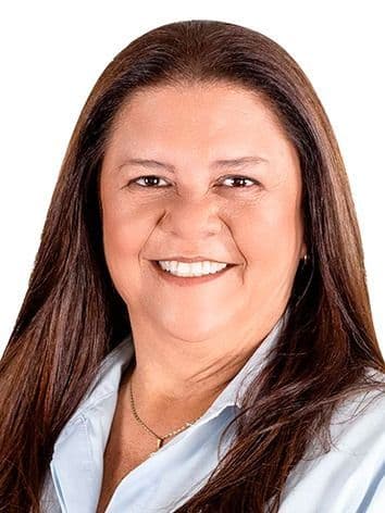 Profile picture of Laura Carneiro
